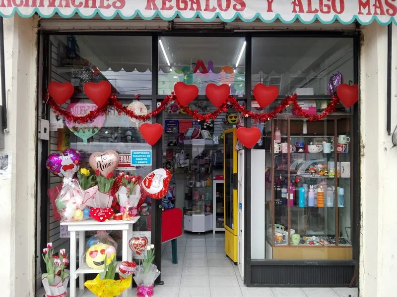 Cachivaches, regalos y algo mas