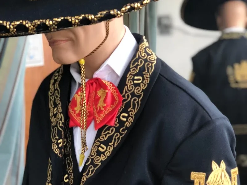 Trajes Génova Italy de Chalco (venta, renta y composturas)