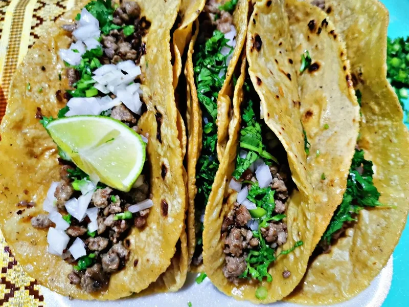 Antojitos Lau Chalco