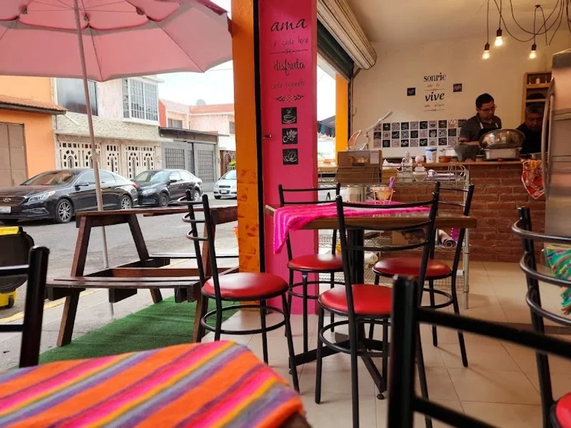 RESTAURANTE DE MADRE " DESAYUNOS Y ANOTOJITOS MEXICANOS" LOMAS DE ATIZAPÁN