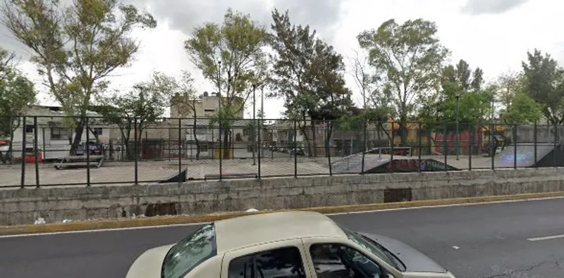 Skatepark Canal Rio Churubusco