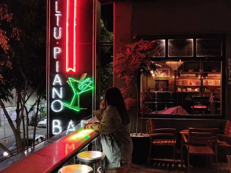 CULTU PIANO BAR