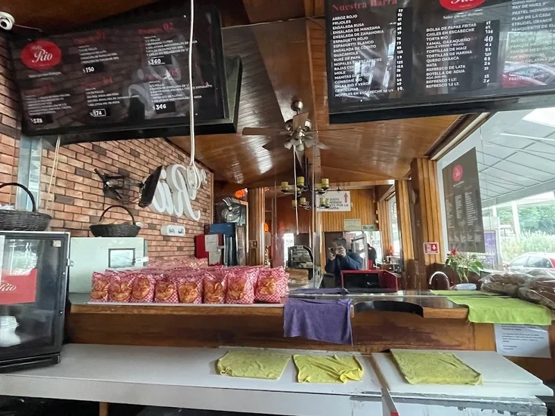 Pollos Río Gutenberg