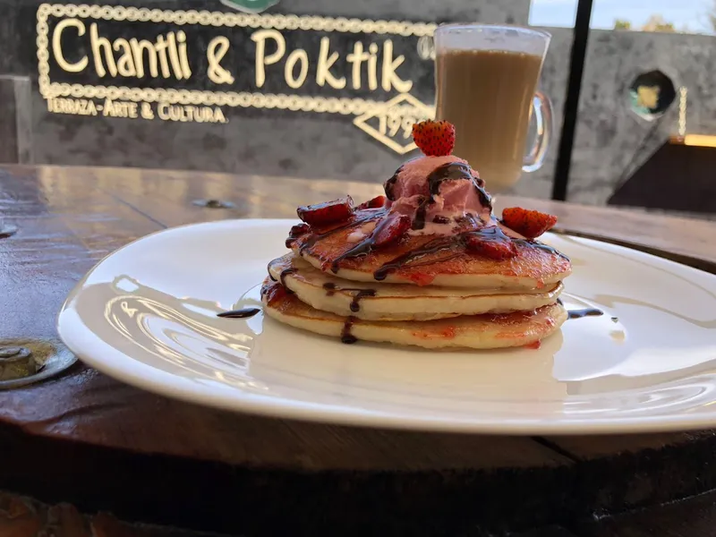 Chantli & Poktik Terraza Café