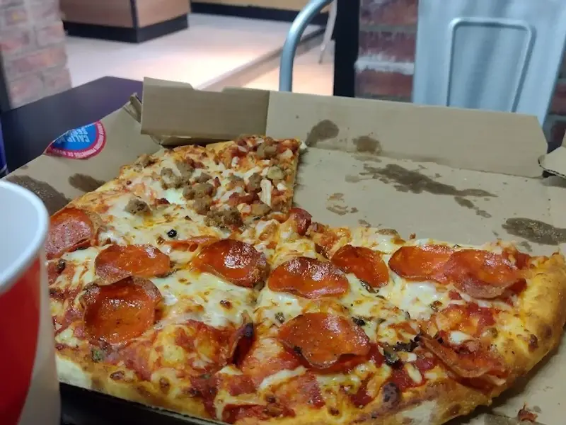 Domino's Multiplaza