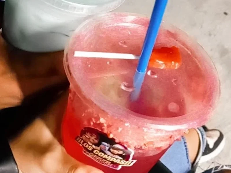 Micheladas y mojitos “LOS COMPAS”