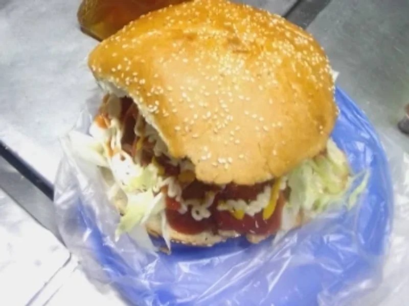 Hamburguesas y Hotdogs EMPORIUMBURGUER