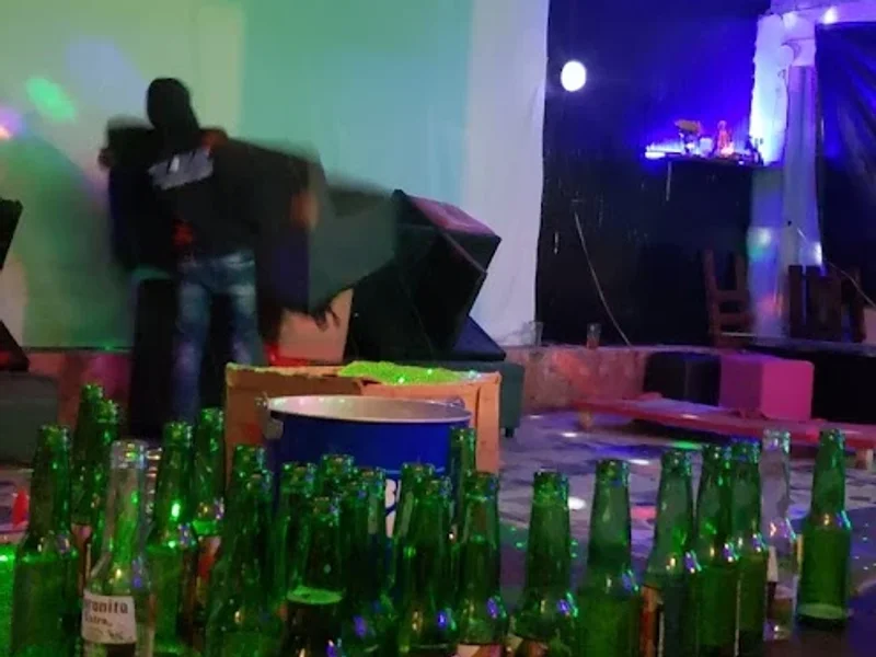 "Restaurante Bar" El Encanto Cerveza, Vino Y Comida