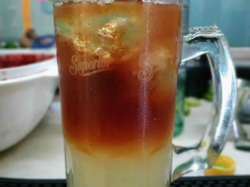 Chelas La y El Valedor 187