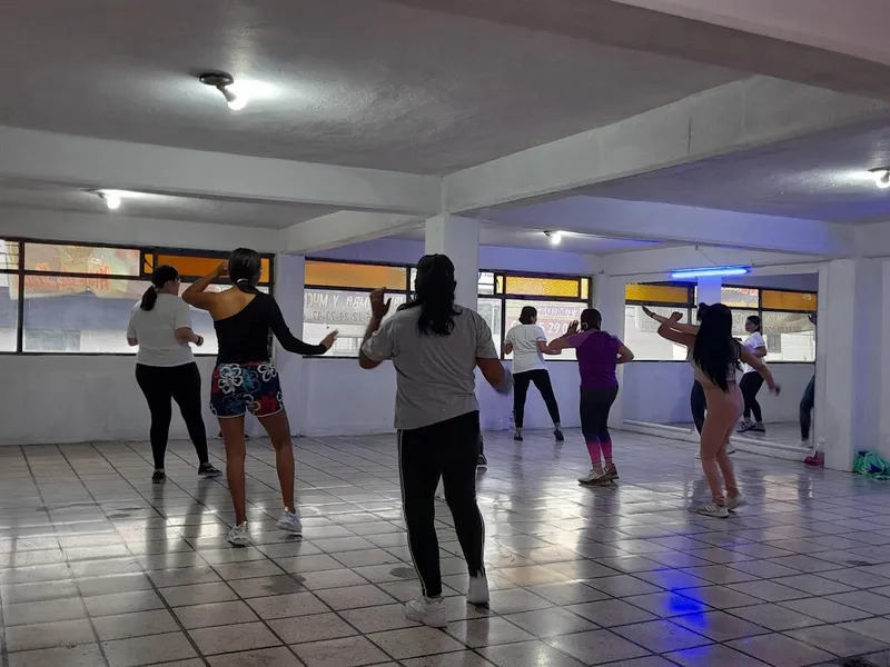 Academia de baile MARCO De LEÓN