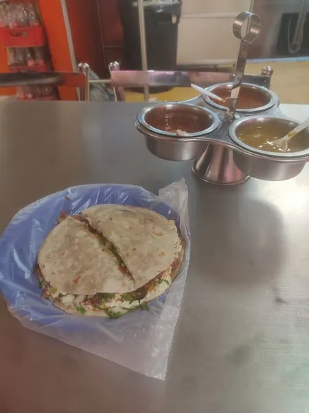 Taqueria y Birrieria la flor de jalisco