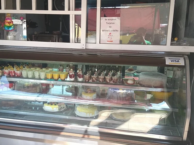 pasteleria crepas waffles frappes los osos