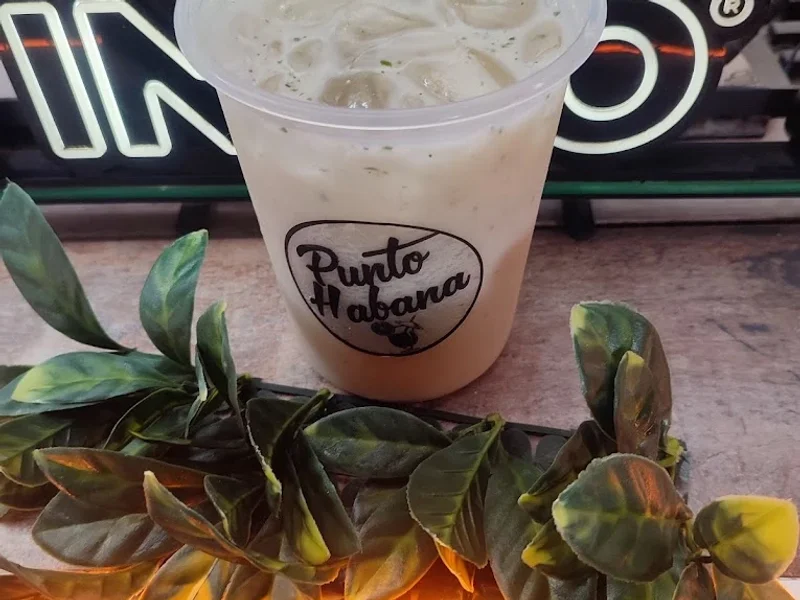 Punto Habana Comedy Bar