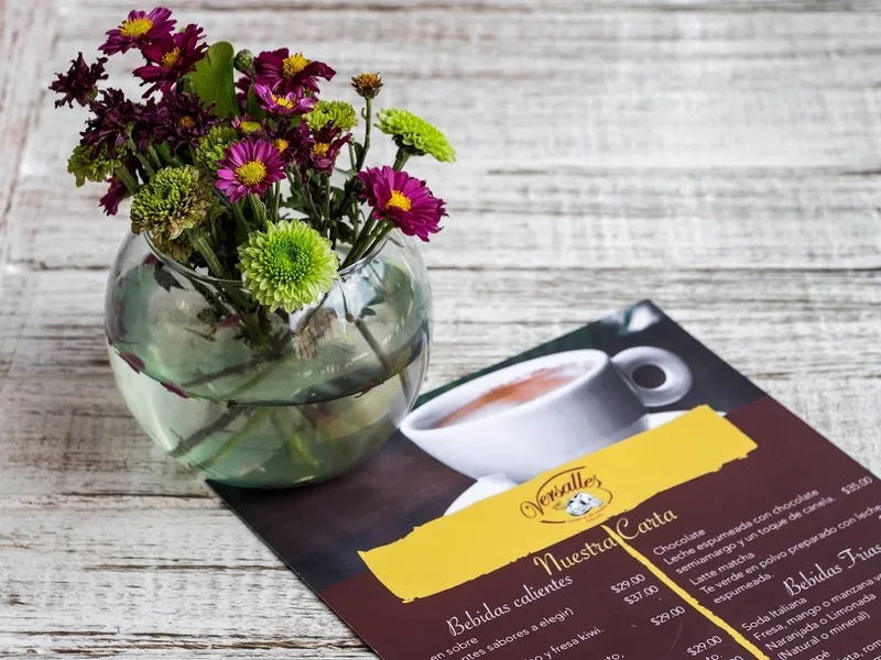 Versalles "Tradición en alta repostería"