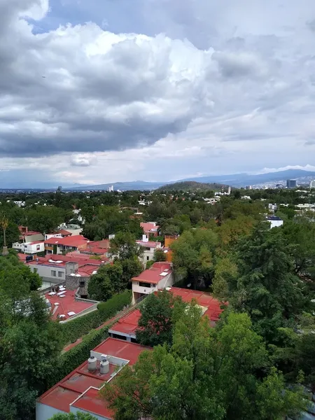 Centro Jardines del Pedregal