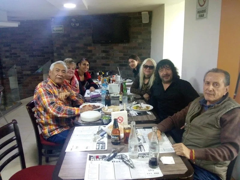 La Reyna Restaurante Bar & Cantina