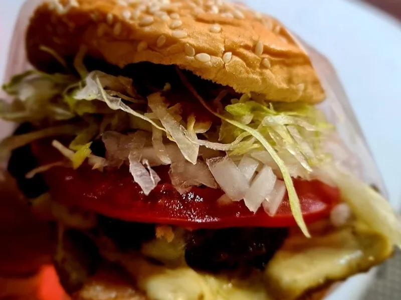 Hamburguesas al carbón “La Parrilla”