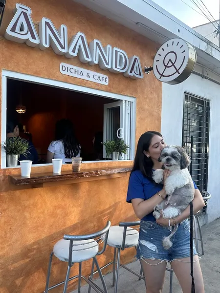 ĀNANDA DICHA Y CAFÉ