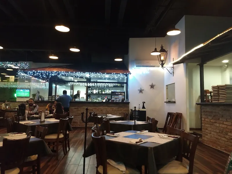 Fonda Argentina Vía Vallejo