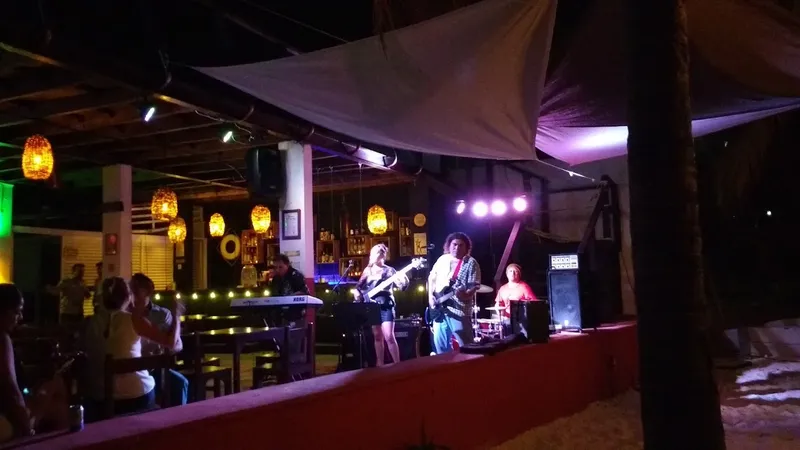 Bar Del Mar Cancun