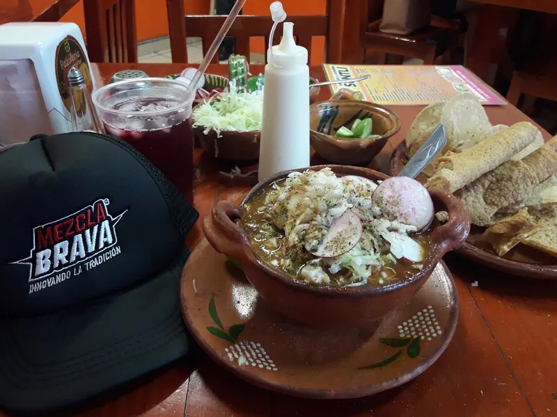 Sentli Pozolería Y Antojitos