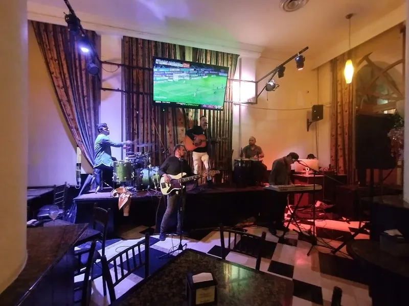 El Estribo Restaurante Bar