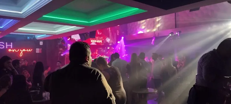 Rush Bar