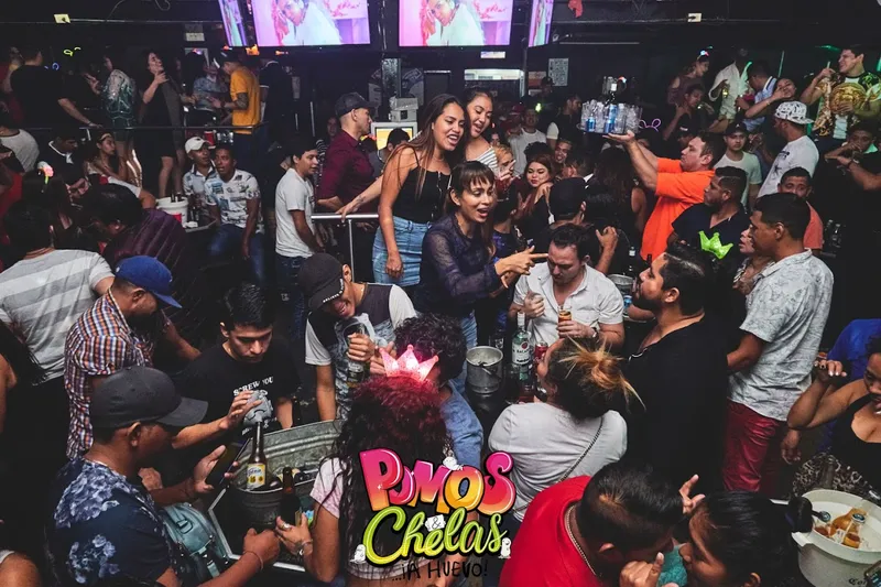 Pomos y chelas ahuevo