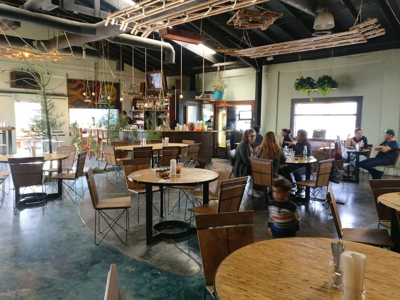 TRAS / HORIZONTE by kokopelli