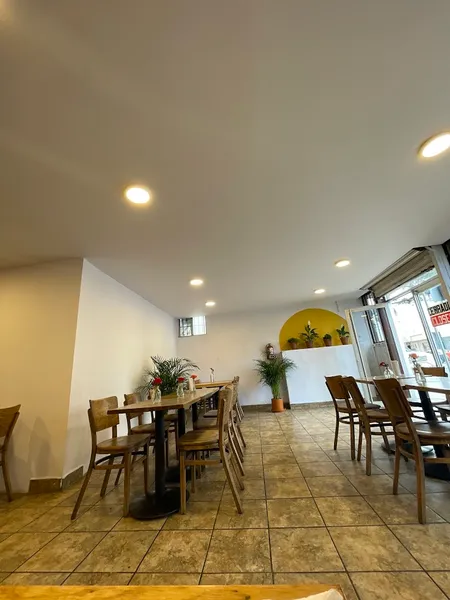 Dahlia Cocina & Café