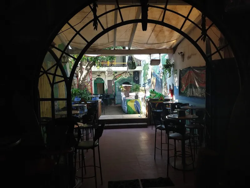 Hunga Jungla Bar