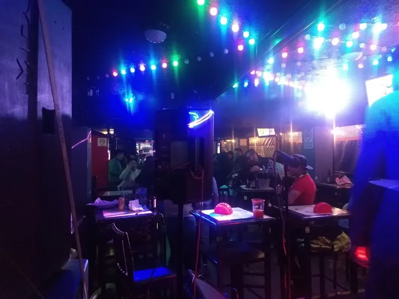 Nine Snack & Bar