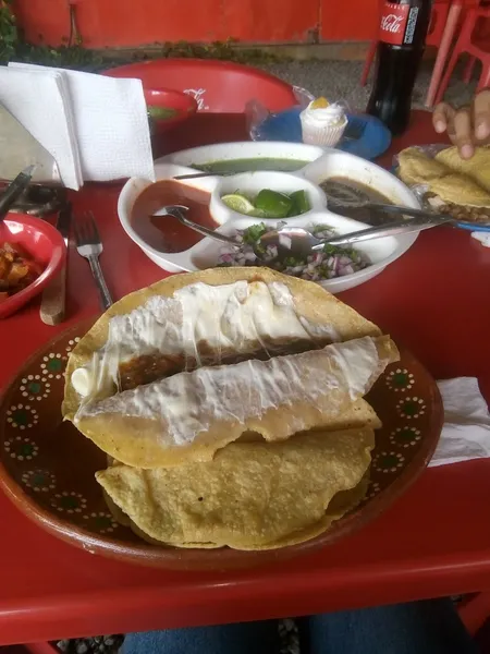 La puerta negra