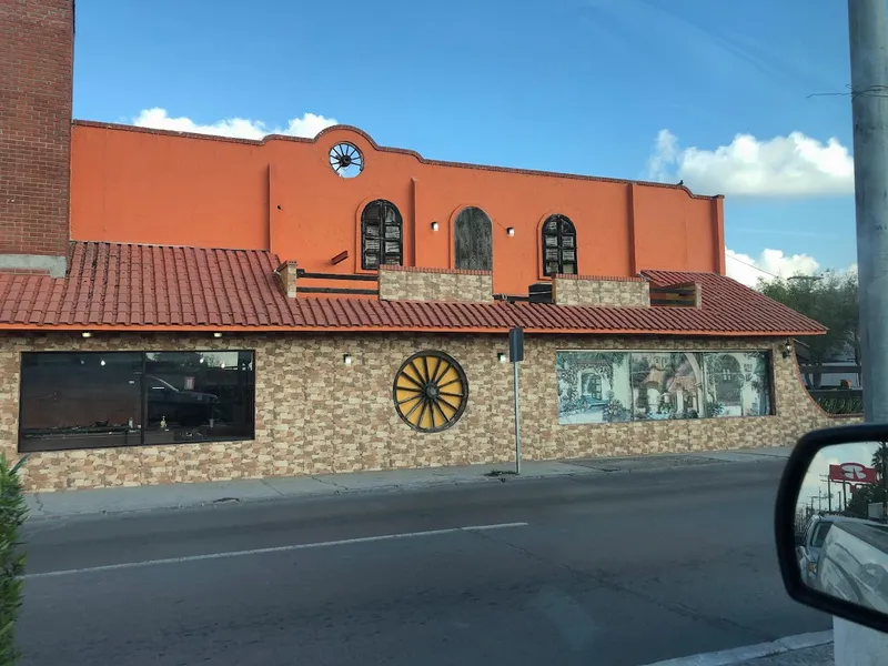 Los Portales