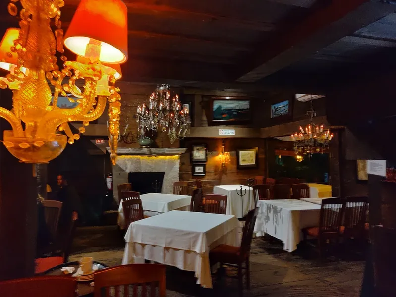 RESTAURANTE EMILIANOS