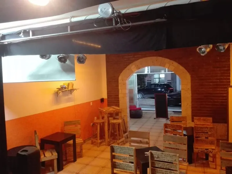Épica / Comida Teatro Café