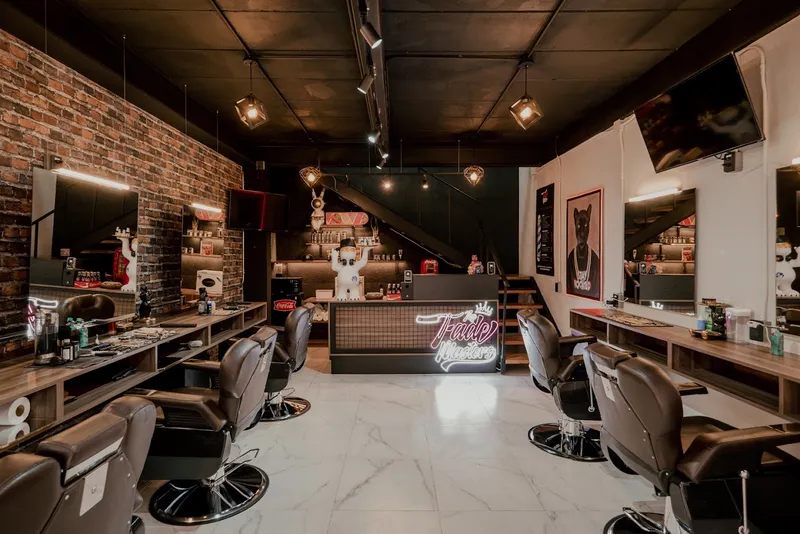 Barbería - The Fade Masters Satélite