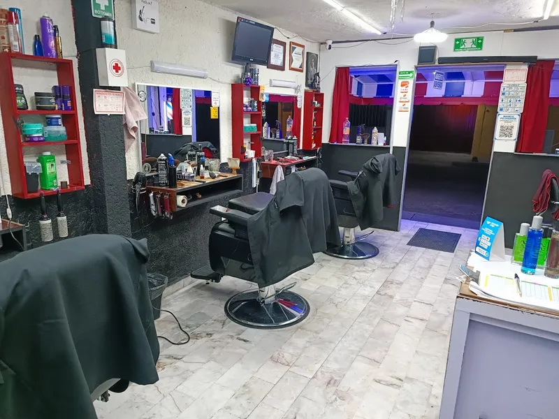Mario's Peluquería y Barbería