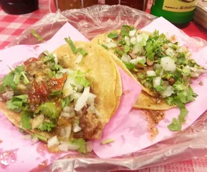 tacos al pastor de Tijuana