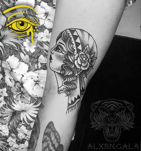 Perdóname Madre tattoo shop