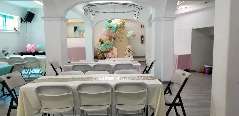 Salón y Jardín La doce