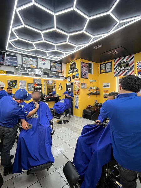 EL GARAGE BARBERSHOP