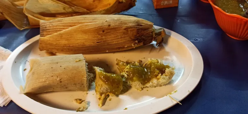 Tamales y Atoles "Del Cerrito"