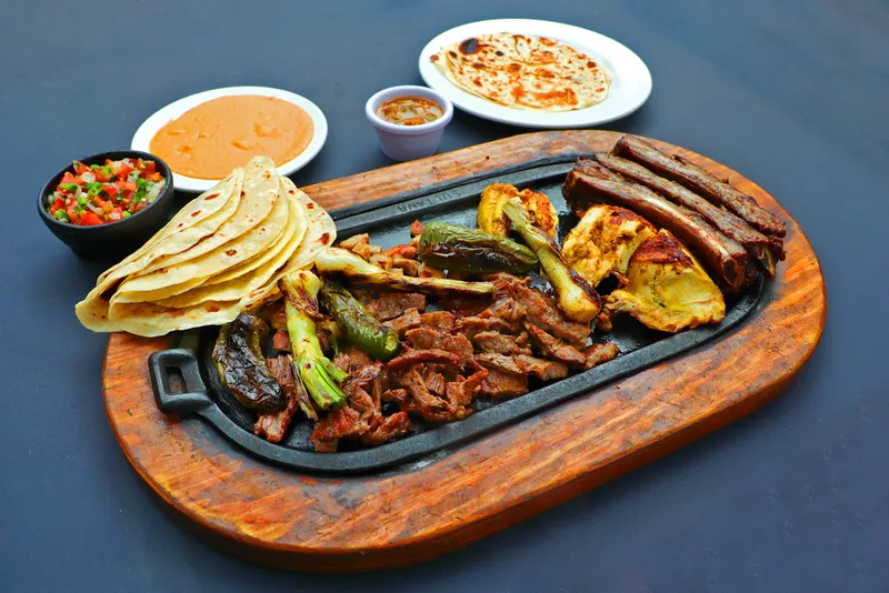 Los Magos Restaurant Bar