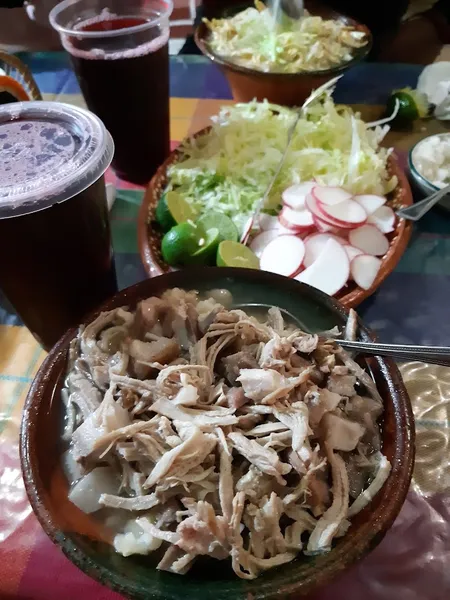 La Pozoleria "Con el sazon de mi tierra"