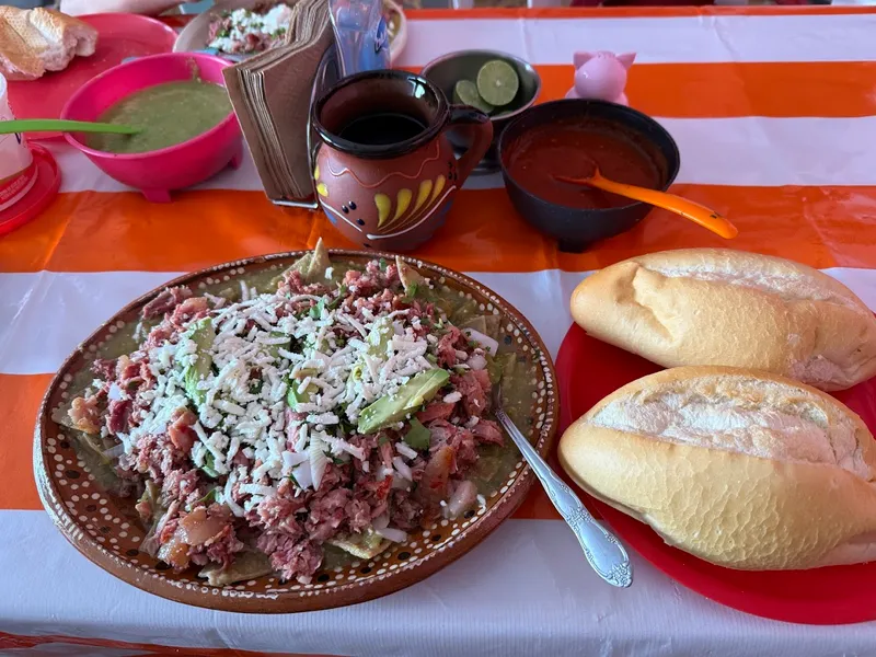 "Carnitas El Parna Los Amigos"