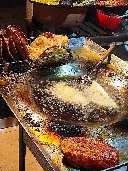 Quesadillas De "Doña Mago"