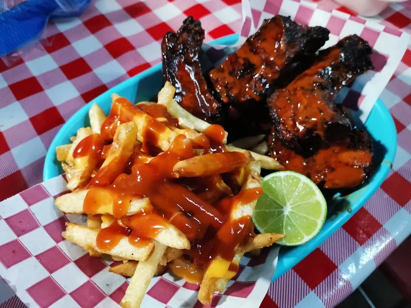 Las Alitas Vikingas Suc. La Presita