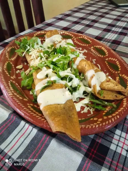 El Rincón de la cotorreada y Tamal-Xotic