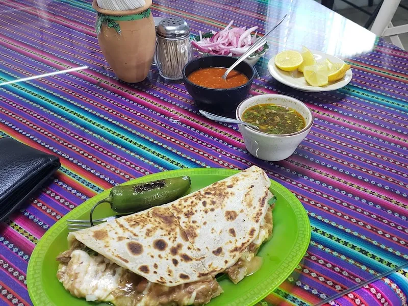 "Birrieria Y Menudo SOL"